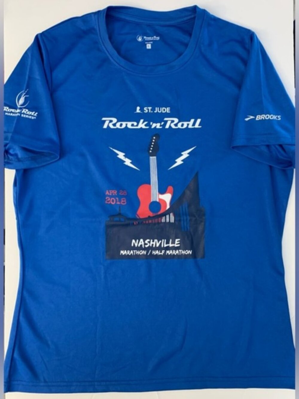 3/$20✨ Brooks Black Short Sleeve Tee Rock n Roll Series Marathon 2016 Nashville